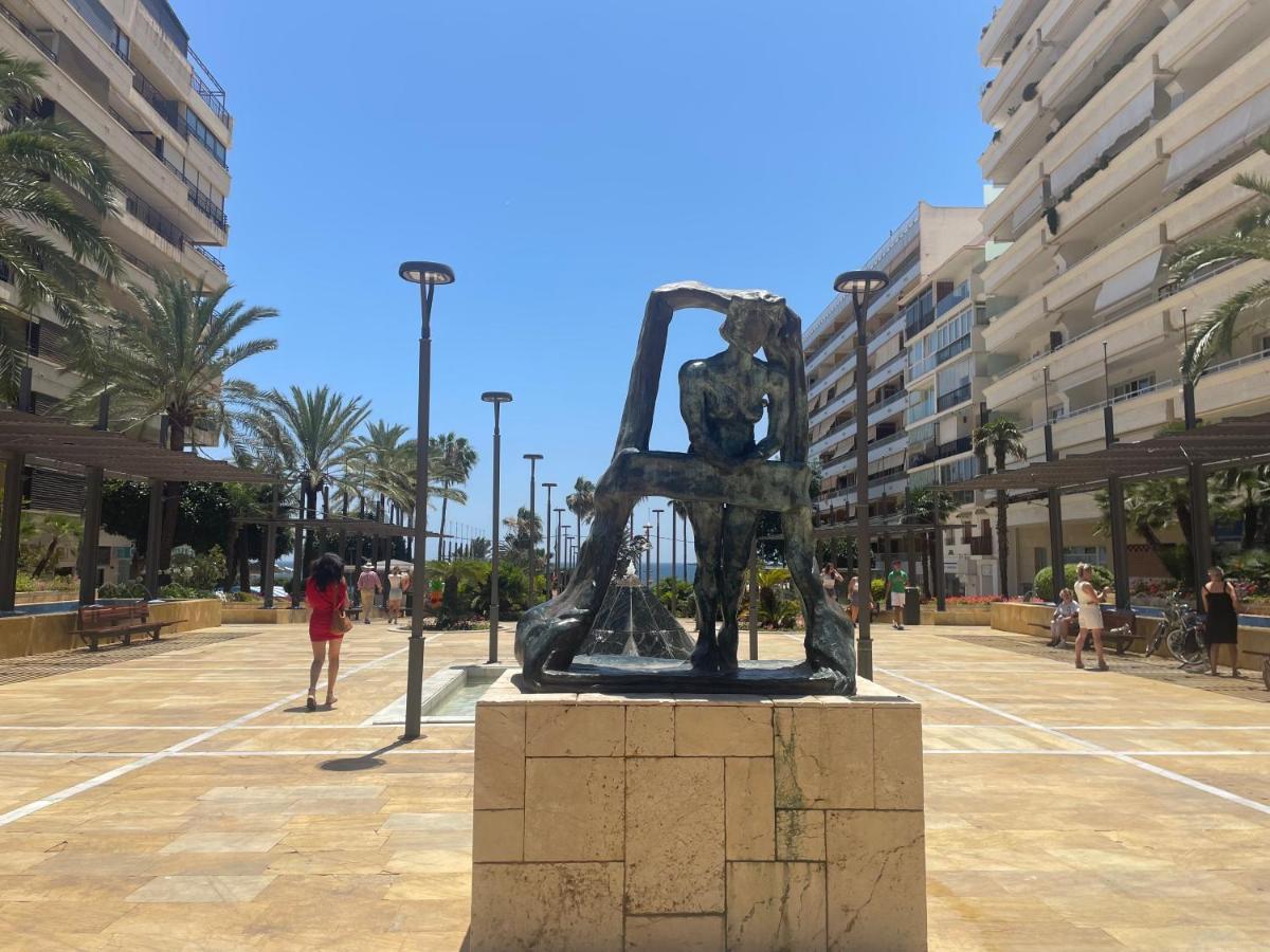 Marbella Centre Beachfront & Pool Exteriör bild