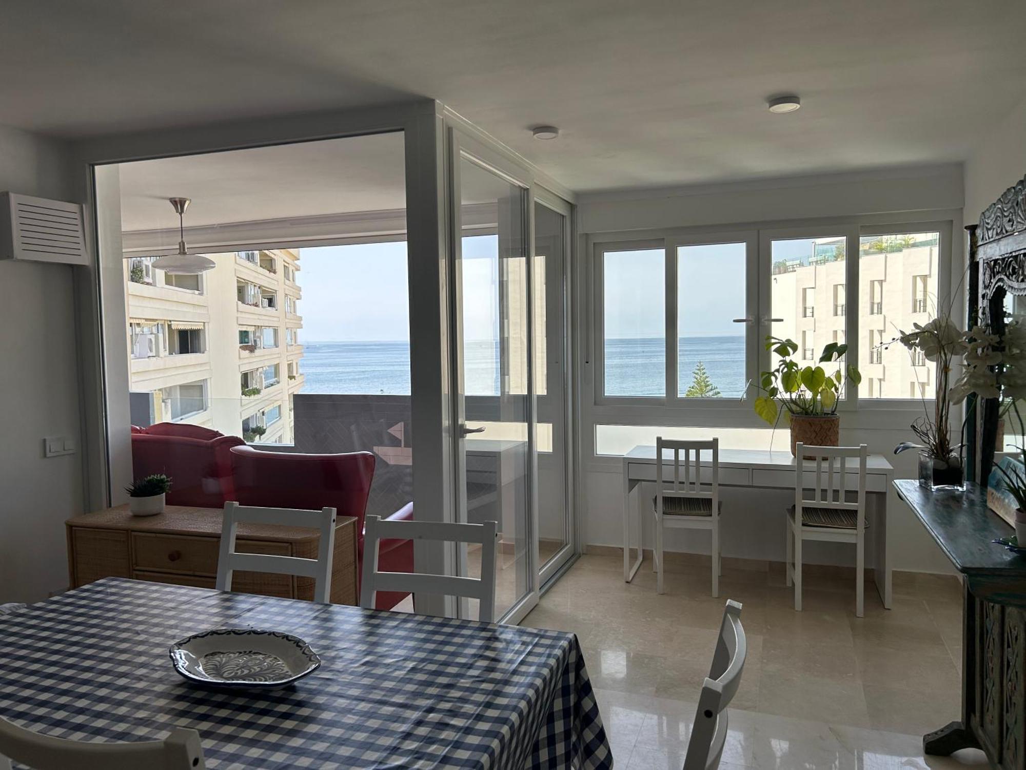 Marbella Centre Beachfront & Pool Exteriör bild