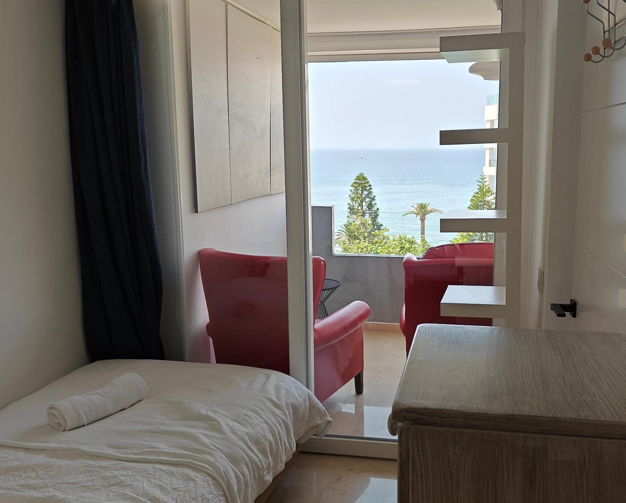 Marbella Centre Beachfront & Pool Exteriör bild